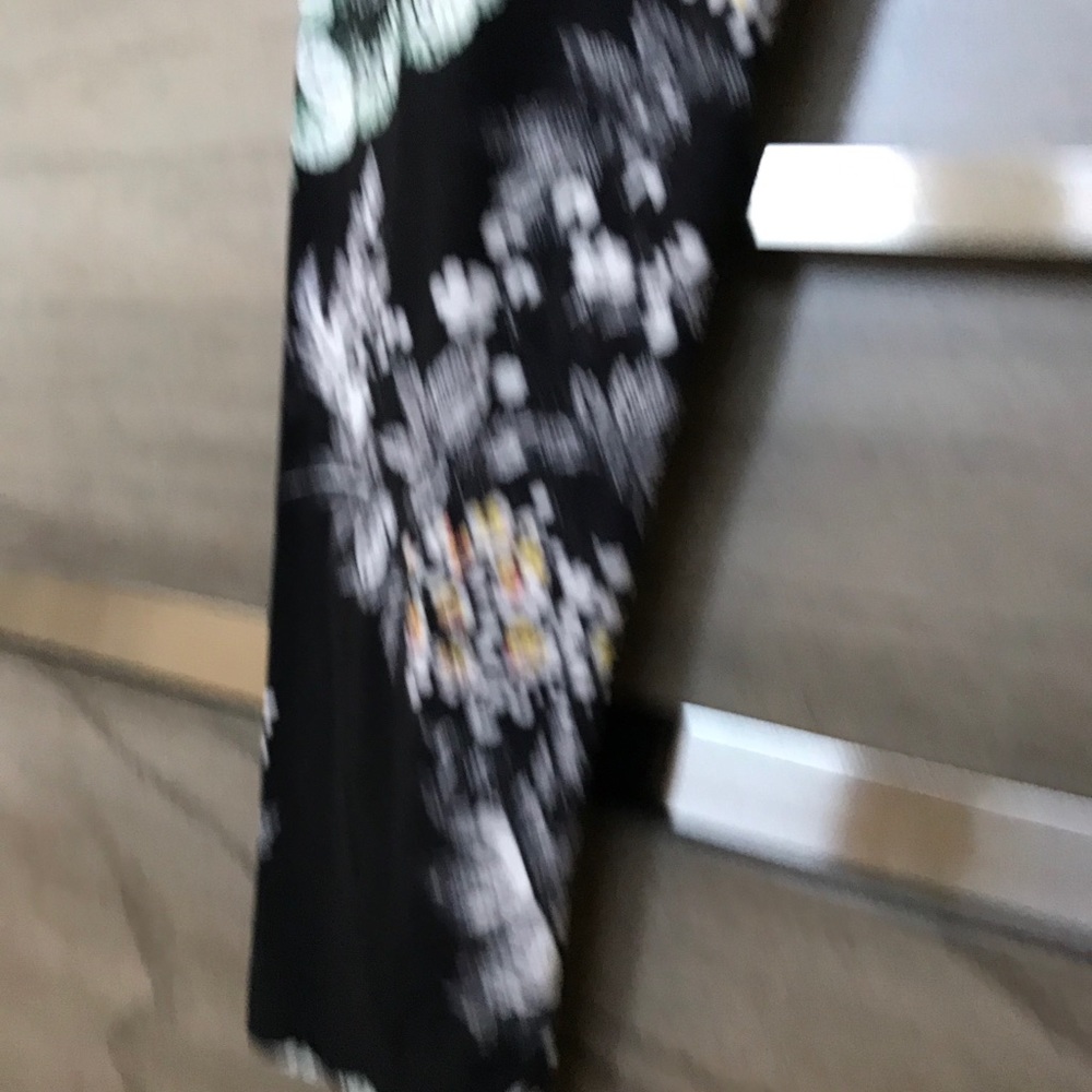 Agnes & Dora Floral Pants NWOT - Picture 7 of 8